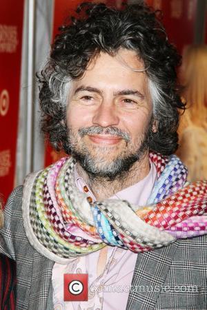 Fox, Wayne Coyne