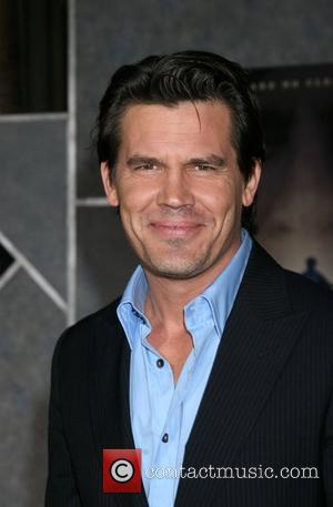 Josh Brolin Premiere of 'No Country for Old Men' at ArcLight Theaters - Arrivals Los Angeles, California - 04.11.07