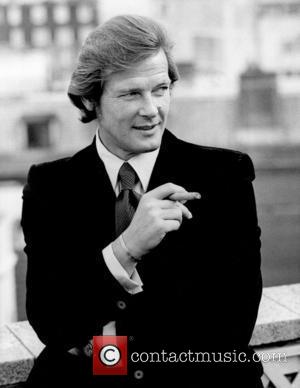 *SIR ROGER MOORE CELEBRATES HIS 80TH BIRTHDAY ON 14TH OCTOBER 2007  Roger Moore 1972