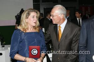 Catherine Deneuve, Franz Beckenbauer T-Com 