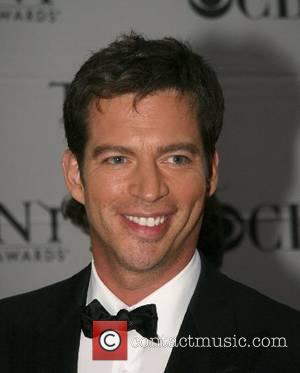 Connick Jr Goes On Shopping Spree After Surgery