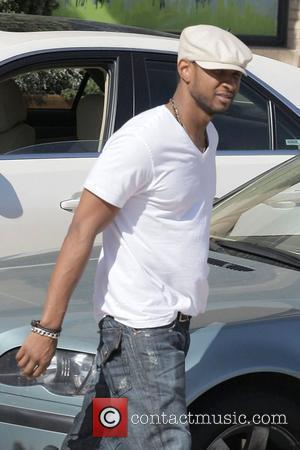 Usher Raymond leaving Barneys New York in Beverly Hills Los Angeles, California - 28.03.08