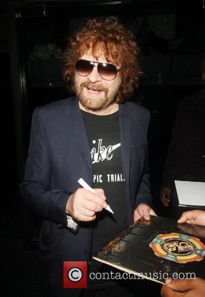 Jeff Lynne of ELO signs autographs whilst leaving Mr Chow restaurant Los Angeles, California - 13.07.08