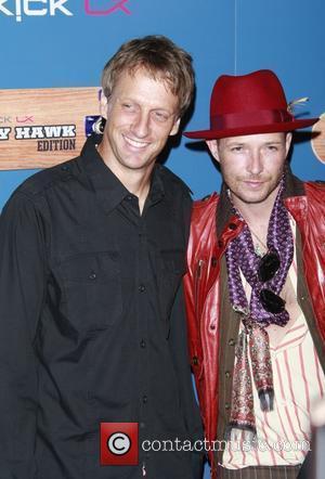 Tony Hawk and Scott Weiland The Launch Party of the T-Mobile Sidekick LX Tony Hawk Edition - Arrivals Hollywood, California...
