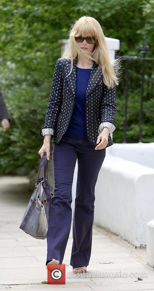 Claudia Schiffer drops her children off at school wearing sunglasses on an overcast day in London London, England - 18.05.09