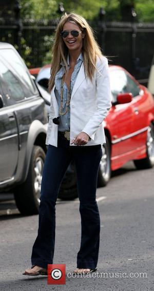 Elle Macpherson who recently returned from a trip to her native Australia drops her children off at school with a...