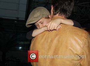 Noah Wyle and family arriving at LAX  Los Angeles, California - 29.04.09