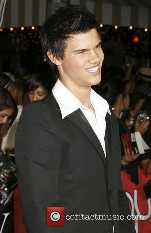 Taylor Lautner Los Angeles Premiere of the film 'Twilight' held at Mann Village Theater California, USA- 17.11.08