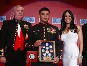 Mayra Veronica (r) and honorees 67th annual USO World Gala honoring military heroes and outstanding volunteers Washington DC, USA -...