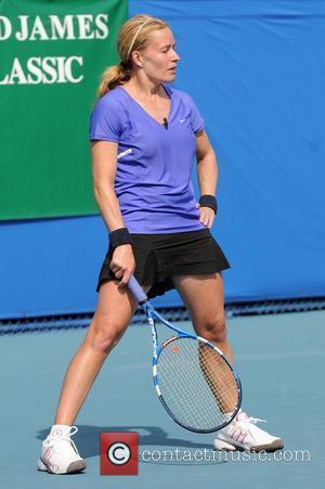 Elizabeth Shue  The Chris Evert/Raymond James Pro-Celebrity Tennis Classic Pro-Am at the Delray Beach Tennis Center  Delray Beach,...