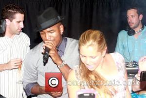 Ne-Yo  performs on stage at his VMA party sponsored by blackberry Los Angeles, California - 11.09.10