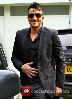 Peter Andre leaving his house Brighton, England - 18.03.10