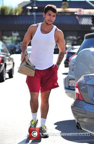 Robert Kardashian Jr. makes a stop at the Whole Foods Market in Santa Monica Los Angeles, California - 14.01.11