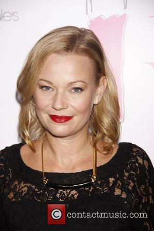 Samantha Mathis