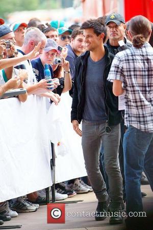 Taylor Lautner The Miami Dolphins vs The New England Patriots NFL Monday Night Football game at Sun Life Stadium -...
