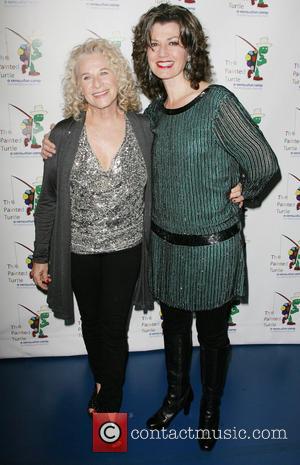 Jessie Mueller Wins Over Critics In Carole King Musical