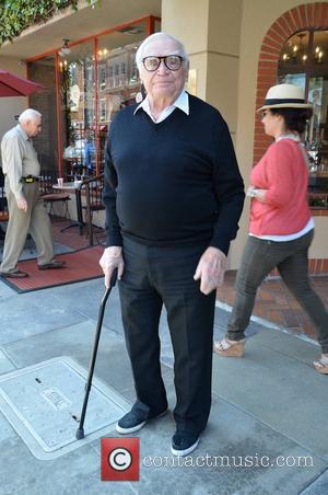 Stars Pay Tribute To 'Marty' Actor Ernest Borgnine