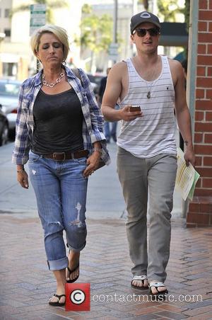 Josh Hutcherson and his mother Michelle Hutcherson run errands in Beverly Hills Los Angeles, California - 08.05.12