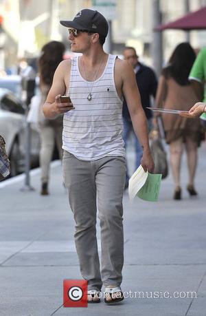 Josh Hutcherson and his mother Michelle Hutcherson run errands in Beverly Hills Los Angeles, California - 08.05.12