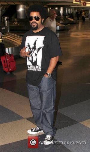 Ice Cube arrives at LAX airport Los Angeles, California - 26.08.12