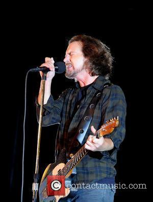 Eddie Vedder Joined The Sonics For Record Store Day Gig