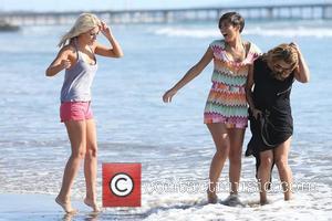 Mollie King, Frankie Sandford and Vanessa White of The Saturdays spend the day at the beach. Venice Beach, California -...