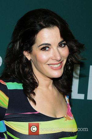 Anthony Bourdain Shows Nigella Lawson Some Love In 'The Taste' Article