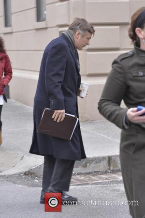 Alec Baldwin - Alec Baldwin is pursued by NY Post...