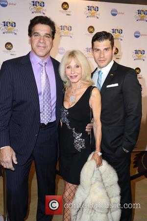 Lou Ferrigno Jr, Lou Ferrigno and Carla Ferrigno - 23rd Annual Night Of 100 Stars Black Tie Dinner Viewing Gala...