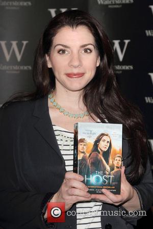 Twilight Author Stephenie Meyer Hasn’t Read “Smutty” 50 Shades of Grey Books