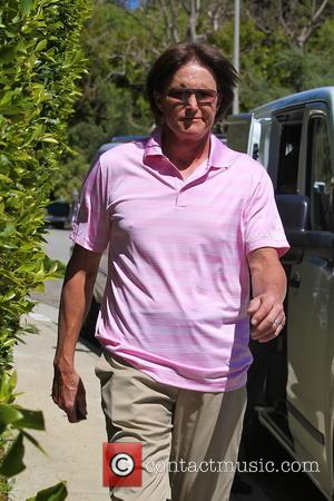 Bruce Jenner Involved In Car Crash - One Fatality & Five People Injured Reported
