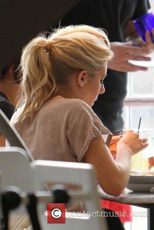 Mollie King - The Saturdays are seen in Bayswater after a TV appearance and  enjoy lunch at Pizza Express....