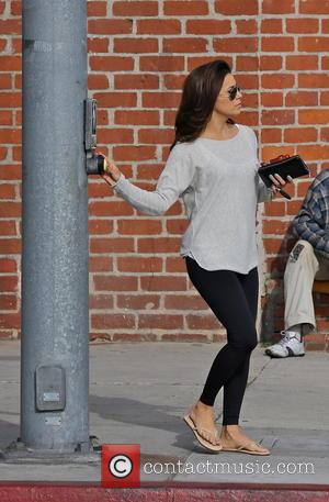 Eva Longoria - Eva Longoria seen shopping in Beverly Hills. She is seen pressing the crosswalk button. - Los Angeles,...