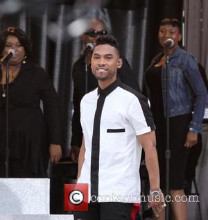 Miguel - Mariah Carey performing live on GMA
