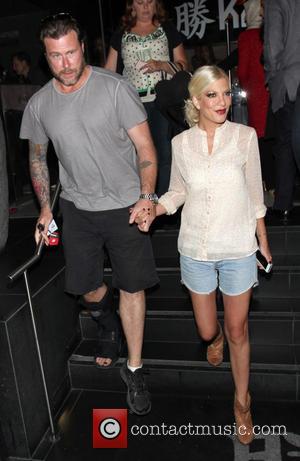 Tori Spelling - Tori Spelling and Dean McDermott leave Katsuya...