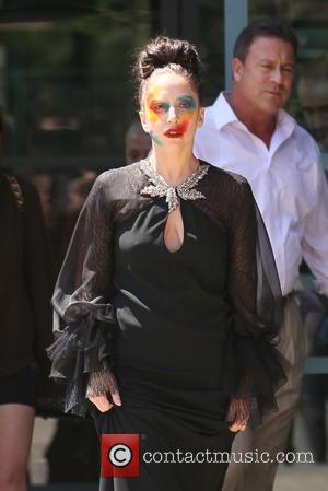 Lady Gaga - Lady Gaga leaving E! building