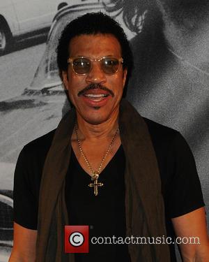 Fail! Lionel Richie's Name Spelled Wrong At The BET Awards