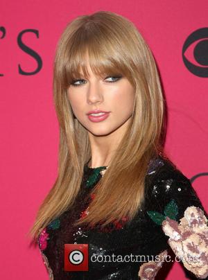 Taylor Swift Blasted By Victoria Secret Model For Appearance On Catwalk