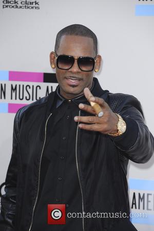 R Kelly's Music Will Be Removed From Spotify Playlists