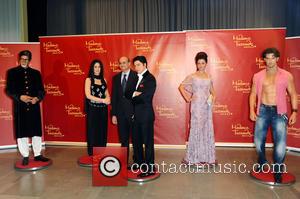 Amitabh Bachchan, Kareena Kapoor, S.E. Vijay Gokhale, Shah Rukh Khan, Aishwarya Rai and Hrithik Roshan - Unveiling of five wax...