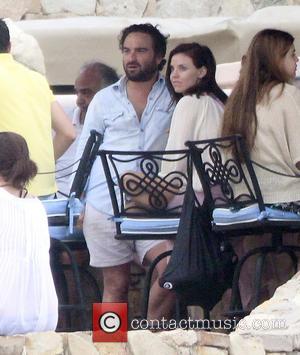 Johnny Galecki and Kelli Garner