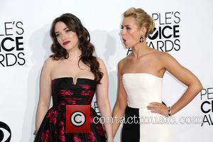 Kat Dennings and Beth Behrs - The 40th Annual People's Choice Awards at Nokia Theatre L.A. Live - Arrivals -...