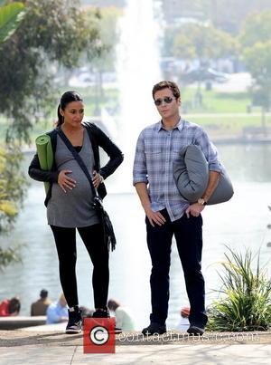 Kevin Connolly and Emmanuelle Chriqui