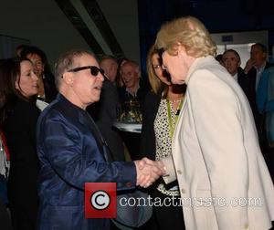 Paul Simon and Marian Finucane - Paul Simon at Dublin Airport event hosted by Marian Finucane where he unveiled the...