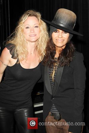 Teri Polo and Linda Perry - The L.A. Gay & Lesbian Center's Annual 