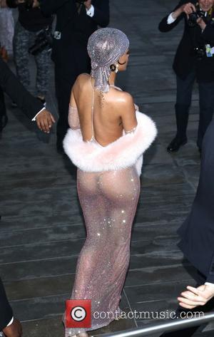 Diamonds, Fur And No Bra: Rihanna Proves Fashion Icon Status at CFDA Show [Pictures]