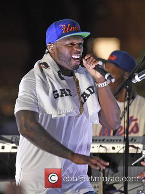 50 Cent Heckles Floyd Mayweather With Unique ALS Challenge: "F--k The Bucket Of Ice"