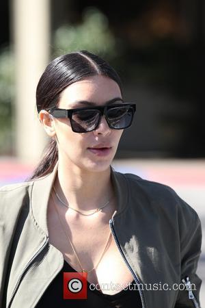 Kim Kardashian - Kim Kardashian has lunch at the Beverly...