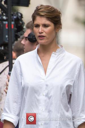 Gemma Arterton and Idris Elba Filming 'A Hundred Streets' in London [Pictures]