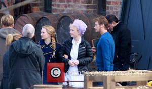 Mia Wasikowska, Lindsay Duncan and Ed Speleers - Mia Wasikowska plays Alice In Wonderland with her on screen mother Lindsay...